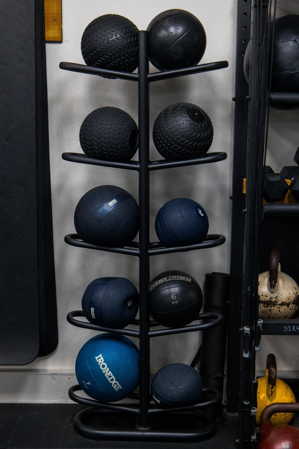 Slam ball rack
