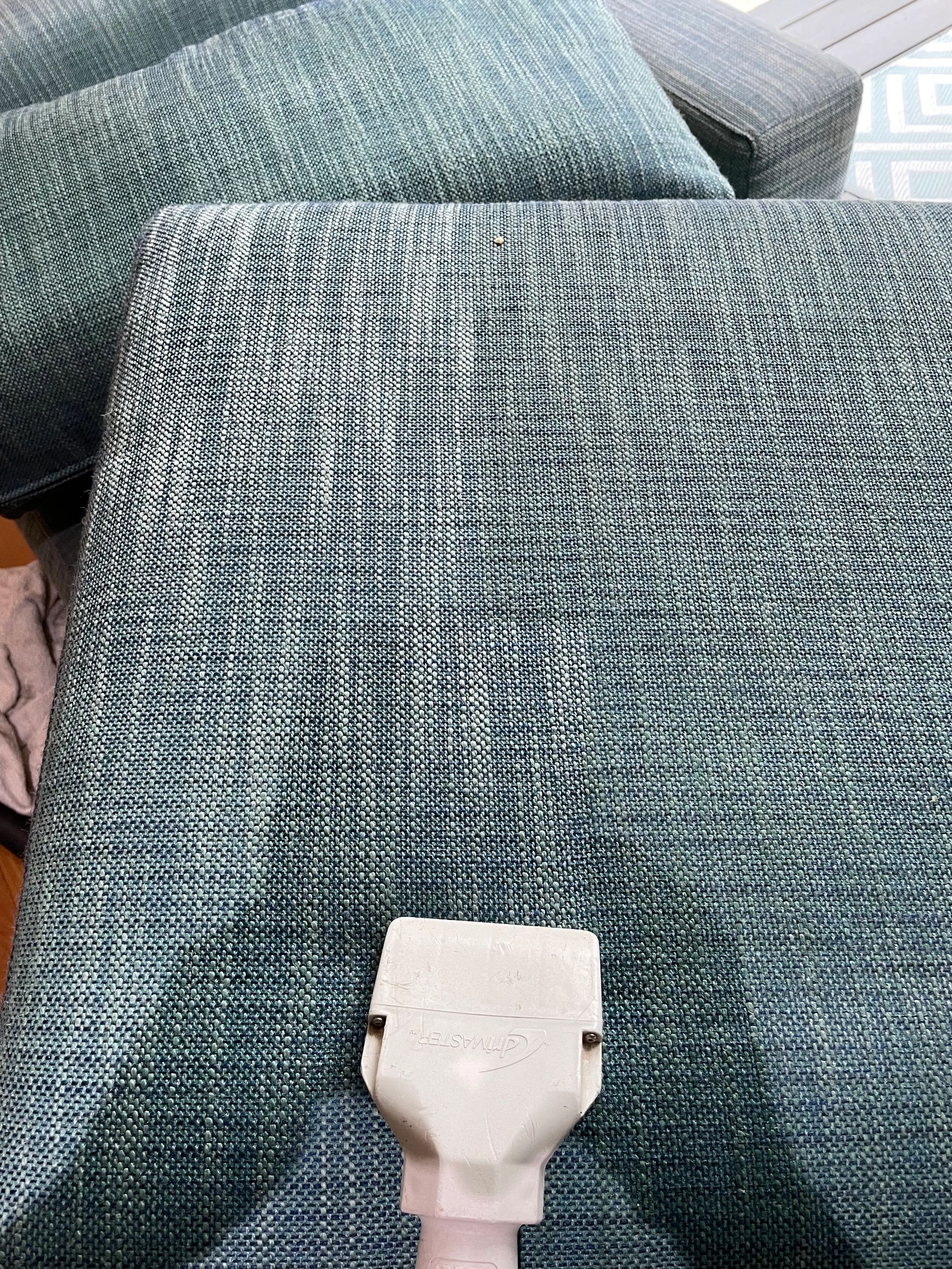 Upholstery lounge cleaning