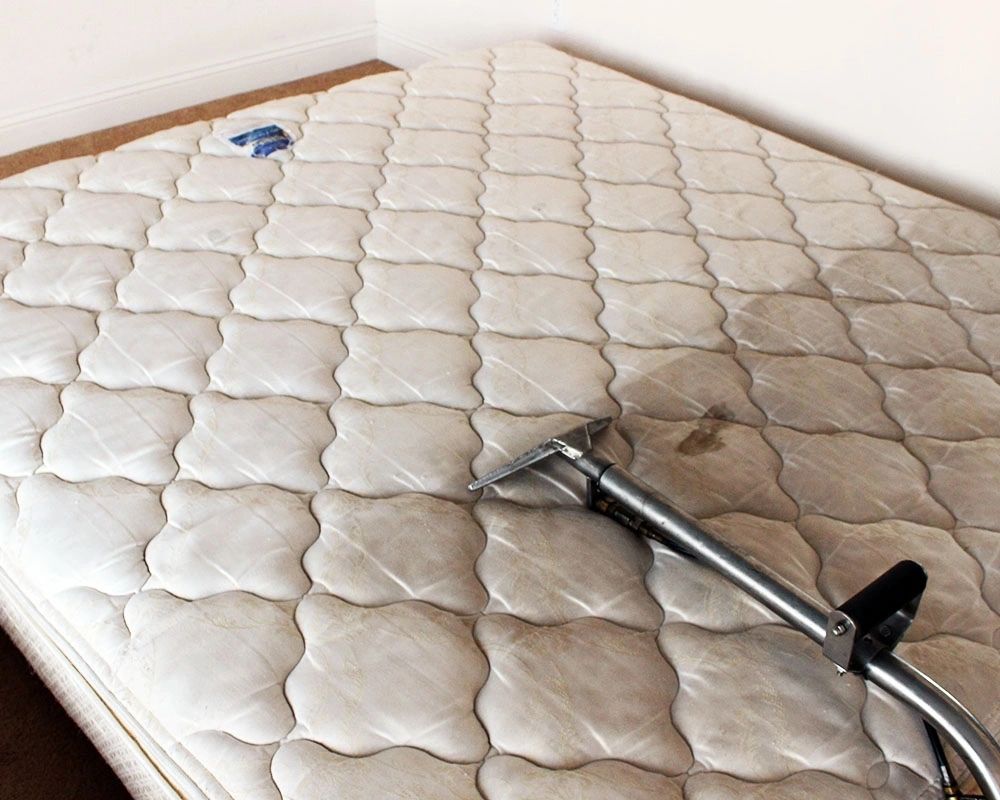 Mattress deep cleaning and sanitising