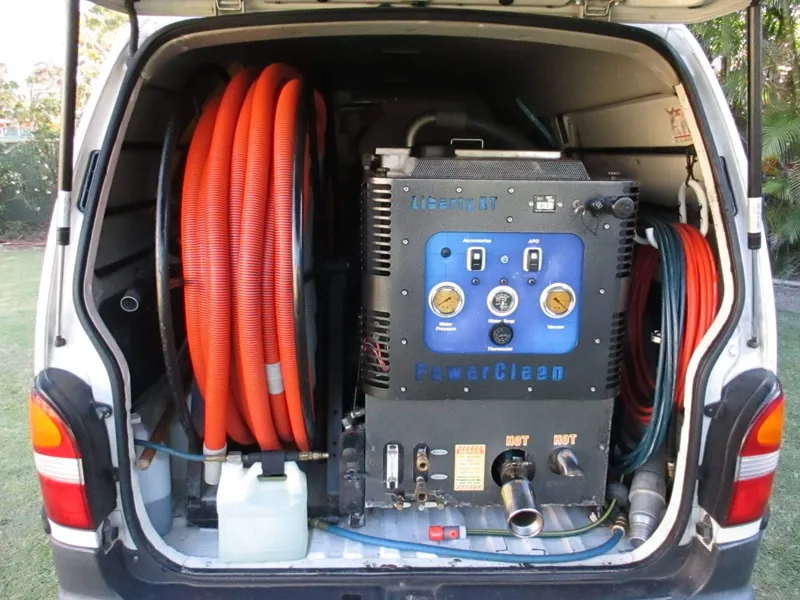 Truck-mount steam cleaning equipment