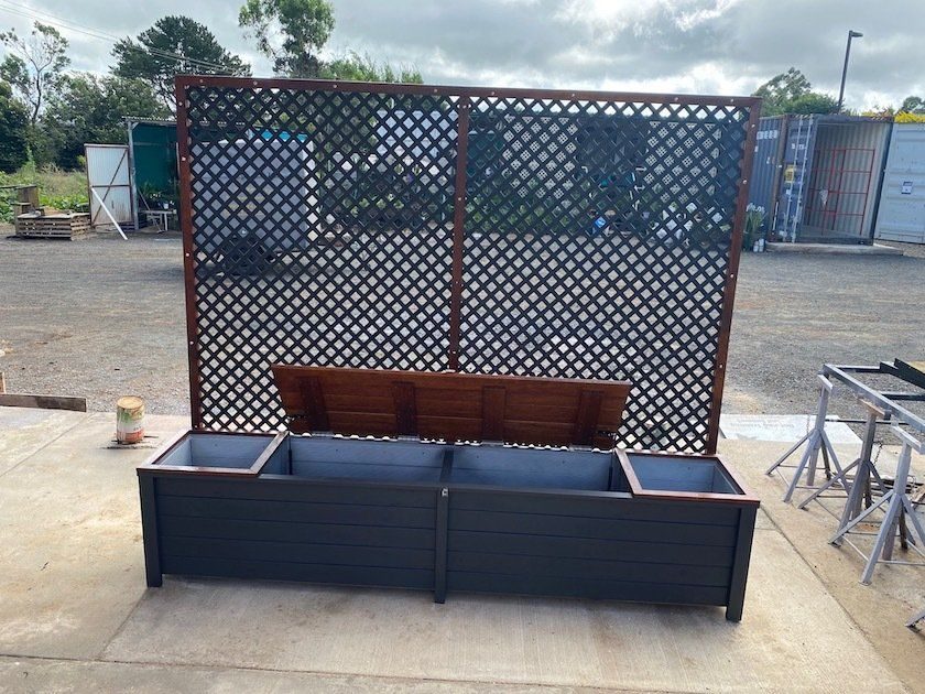 Lattice Box / Seat Combination view 2