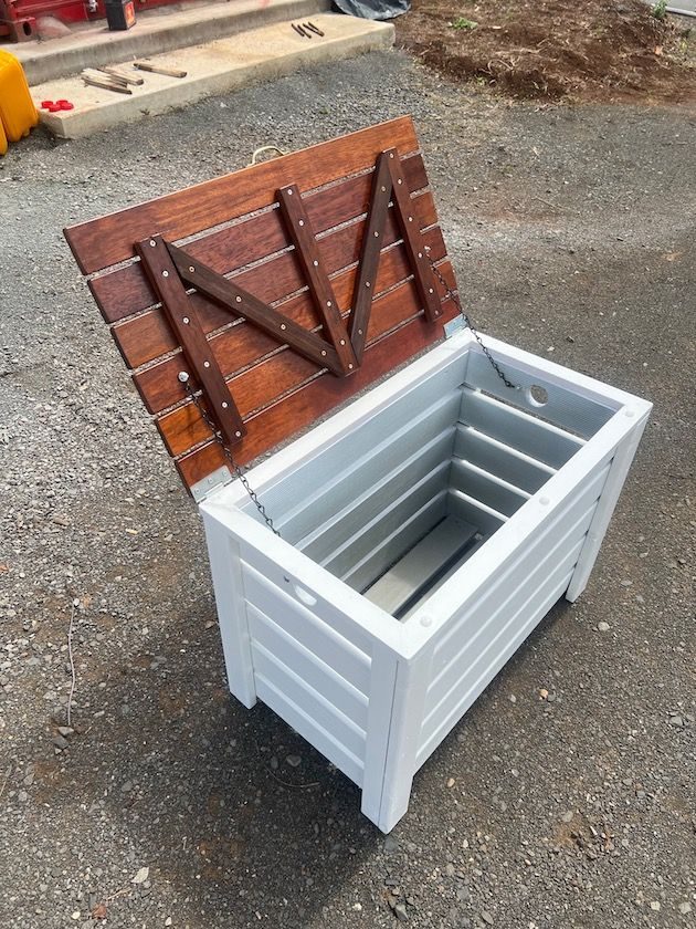 Gas Bottles Storage / Seat Combination view 2