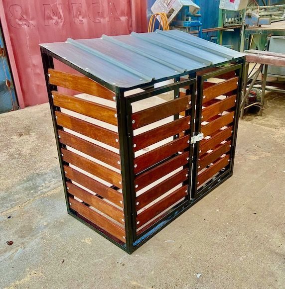 Gas Bottles / Pool Pump / AC Cover