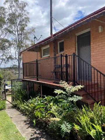 Side stairs and landing