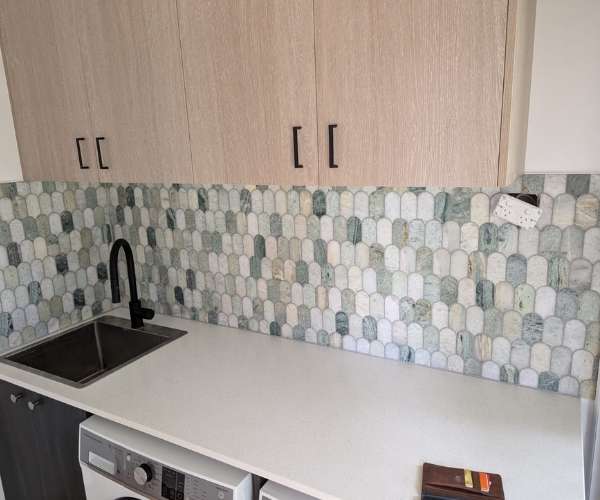 Kitchen Tiling detail by Brisy Tiling