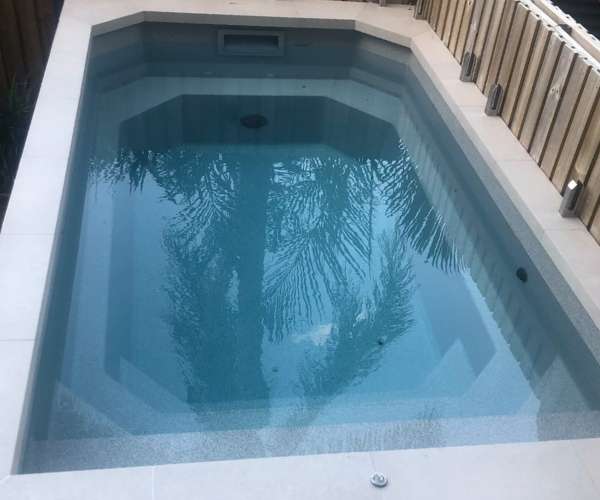 Pool Tiling detail by Brisy Tiling