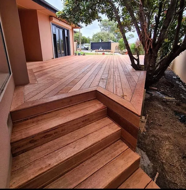 Timber deck and steps leading from a Brisbane home, built by C3L Carpentry & Joinery