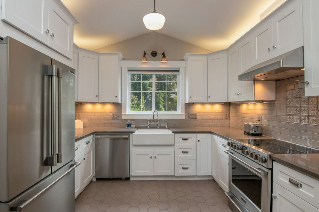 Feature tiling work by Century Tiling Services