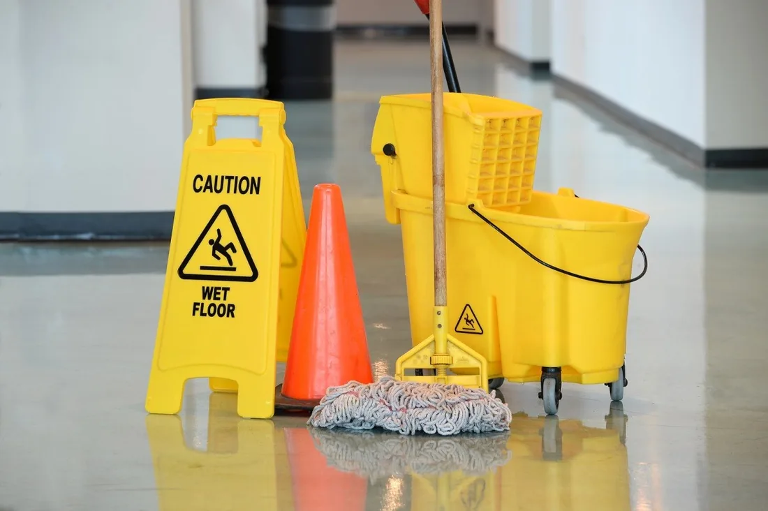 Commercial cleaning equipment in a corridor