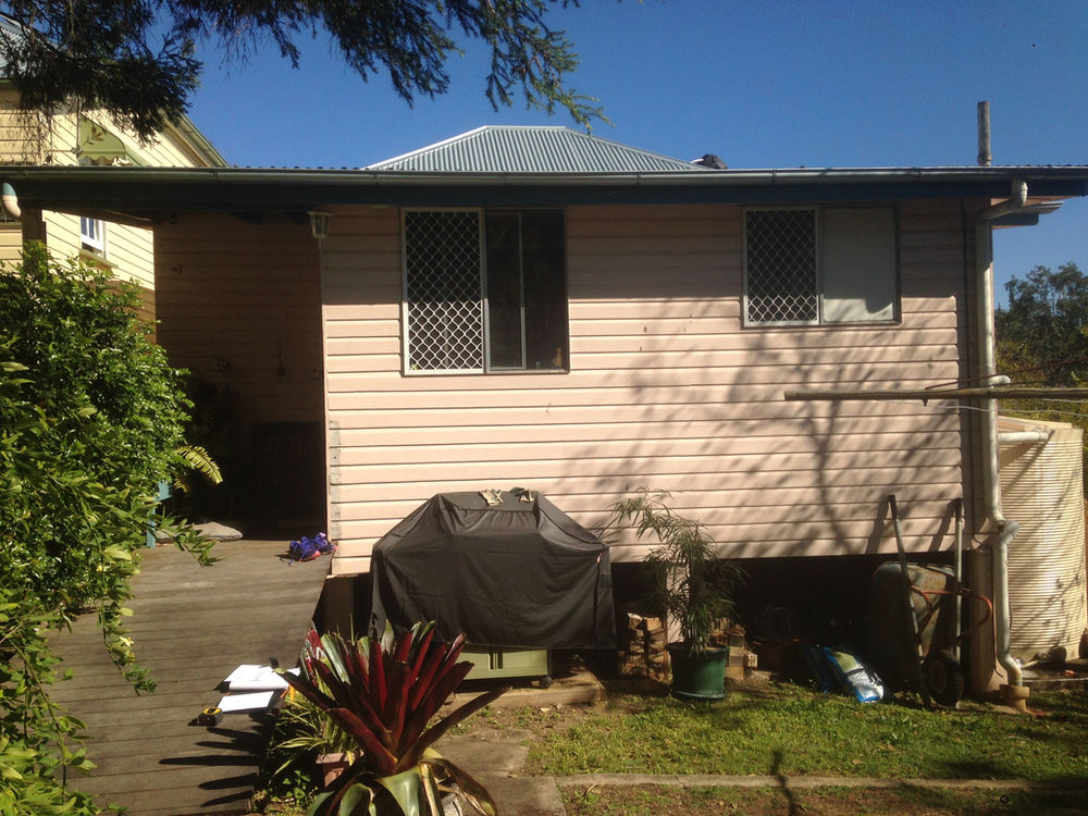 before build of new deck, Keperra
