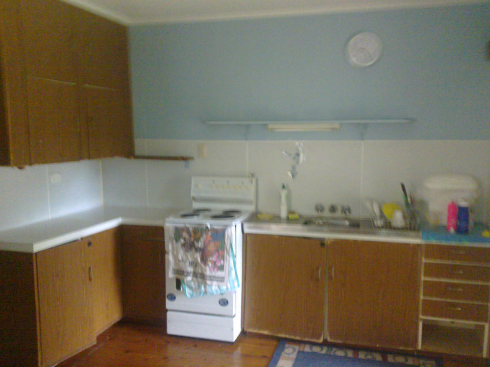 kitchen before renovation, Red Hill