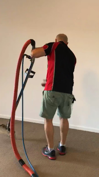 Carpet cleaning detail