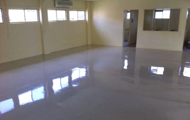 Polished commercial floor source image