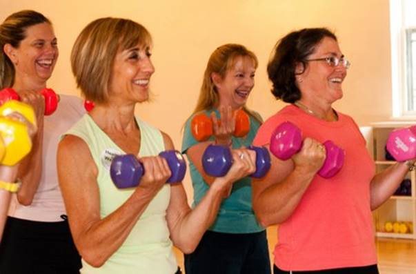 Group dumbbell strength training