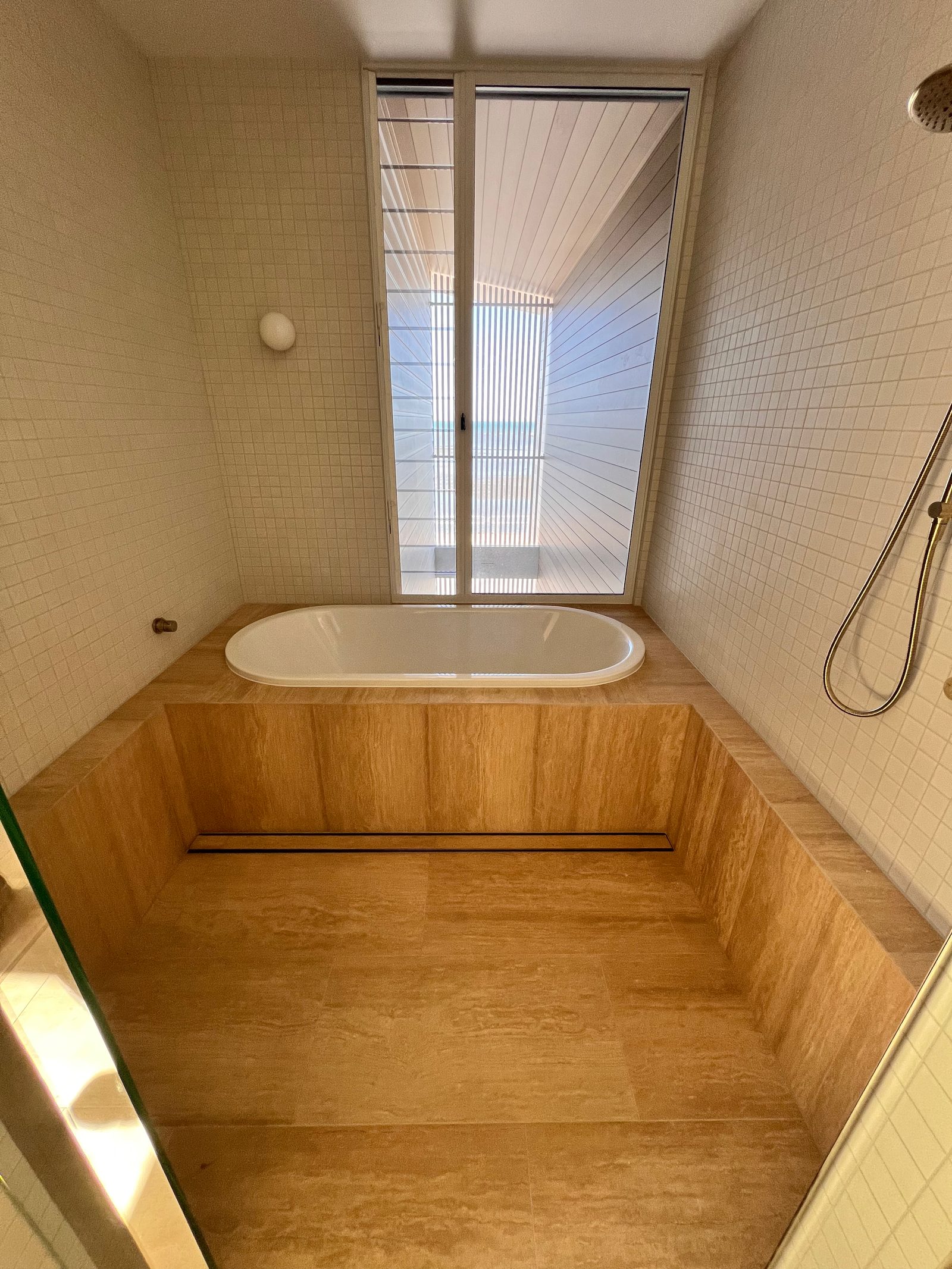 Indoor and Outdoor Tiling — Innovatile project