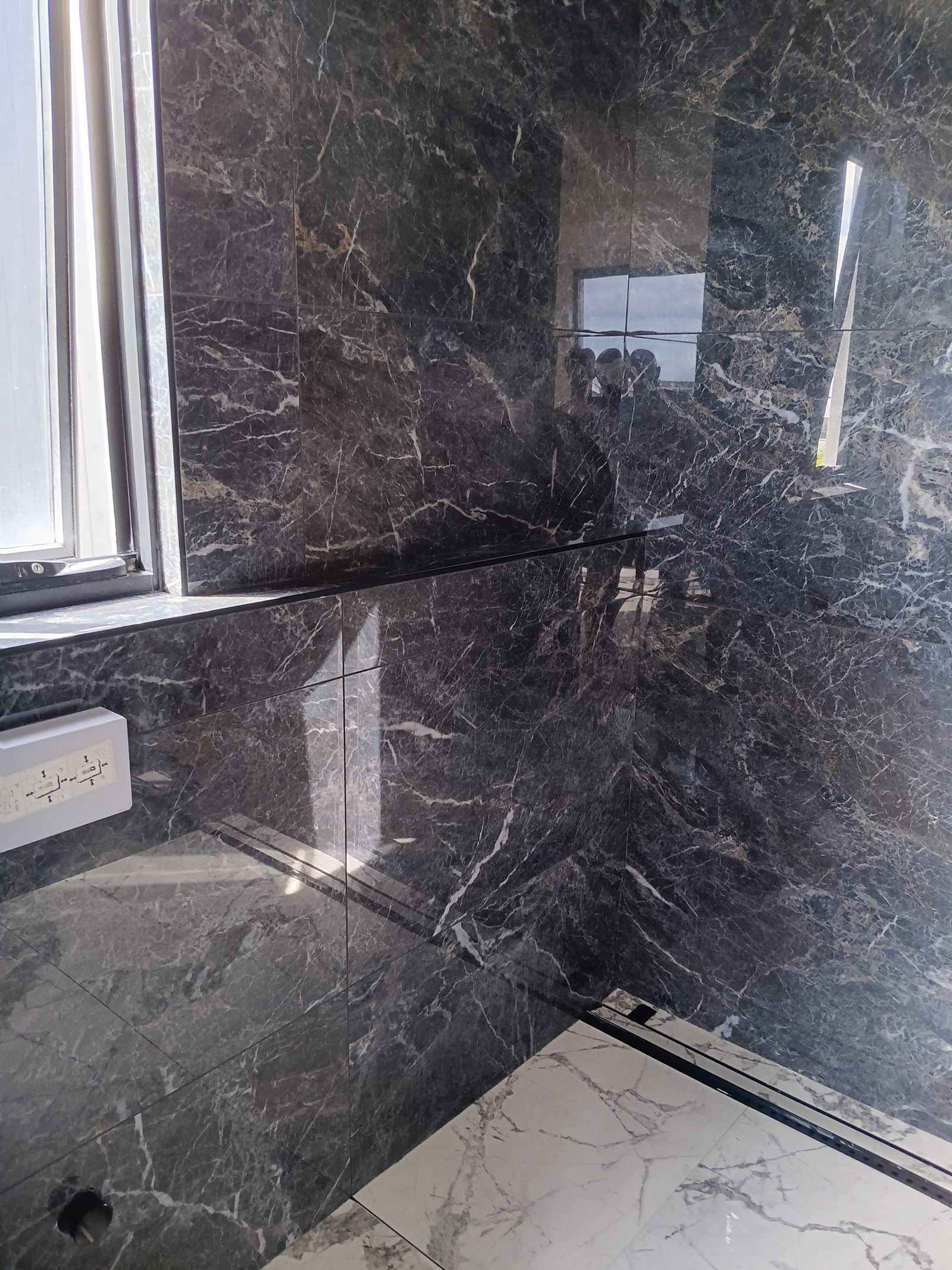 Indoor and Outdoor Tiling — Innovatile project