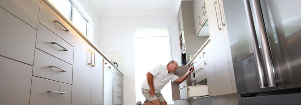 Killyptus technician carrying out a home pest inspection