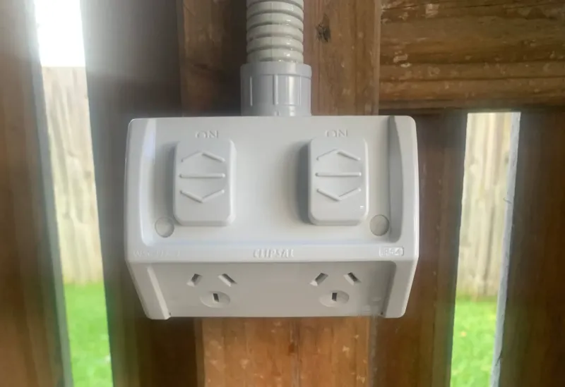 Outdoor power installation