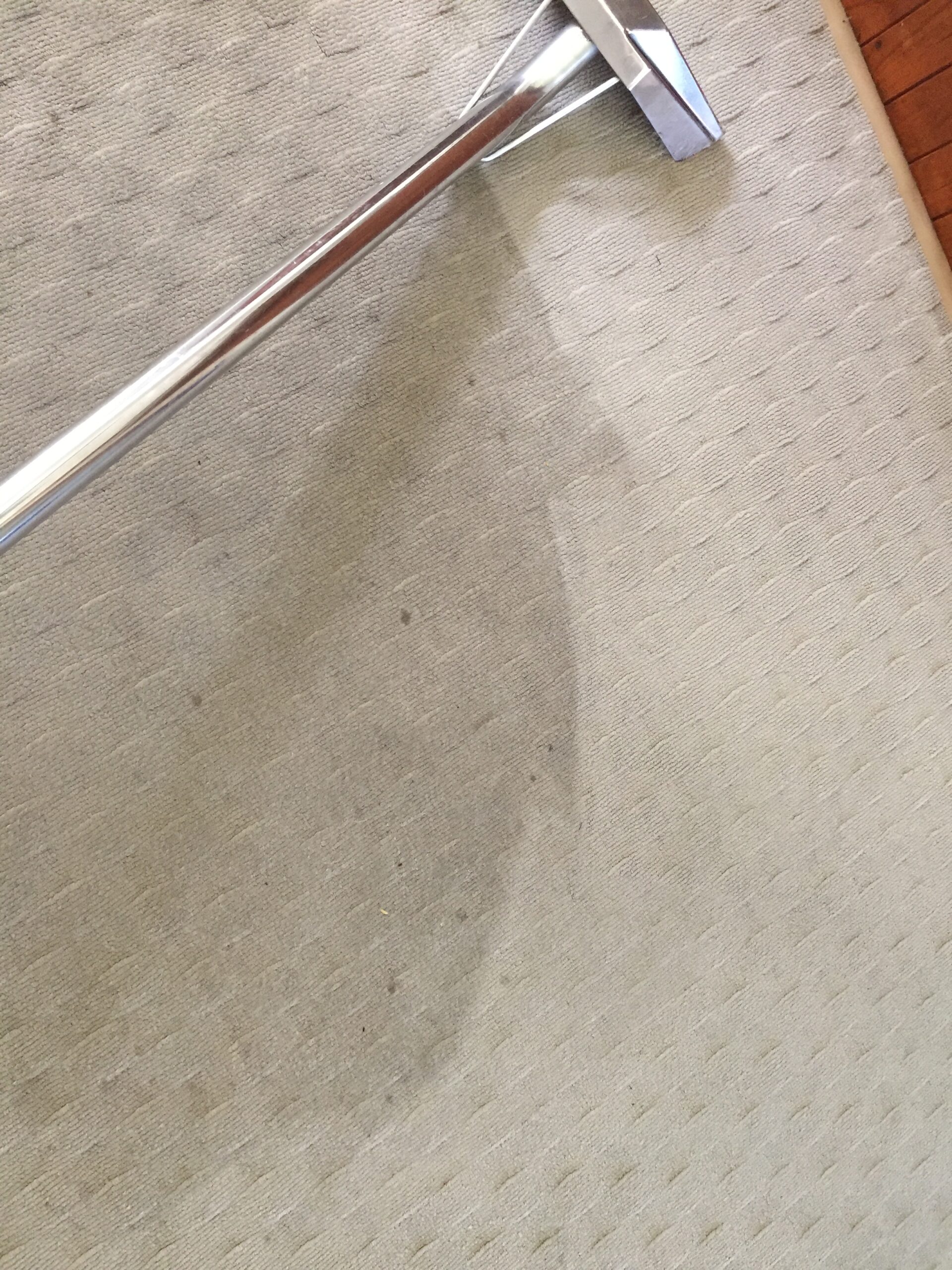 Restored tiled surface after cleaning