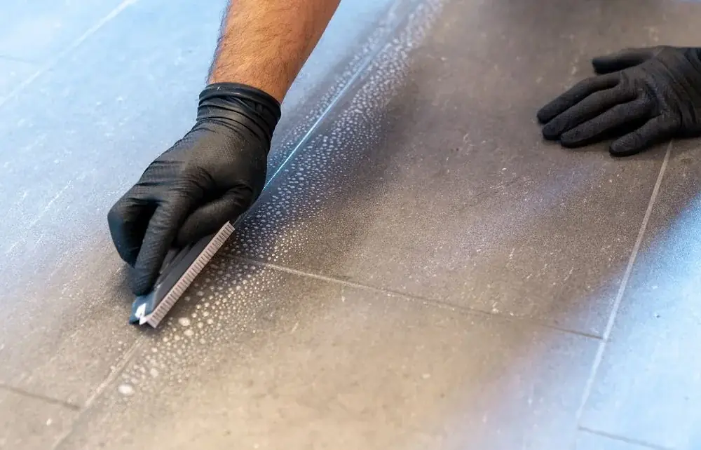 Grout cleaning source photo