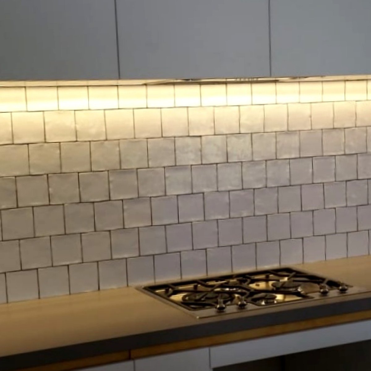 Kitchen tiling detail by MTS Tiling