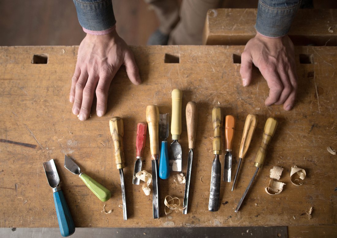 Workbench tools for handyman repair enquiries