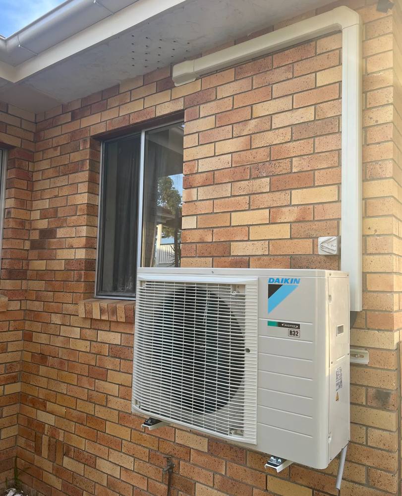 Split system air conditioning install
