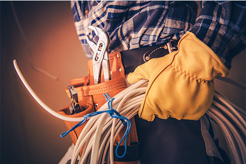 Oleada Electrical 24/7 emergency electrician in a Brisbane property