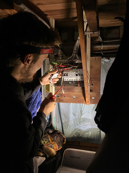 24/7 Emergency Electrician in Indooroopilly by Oleada Electrical