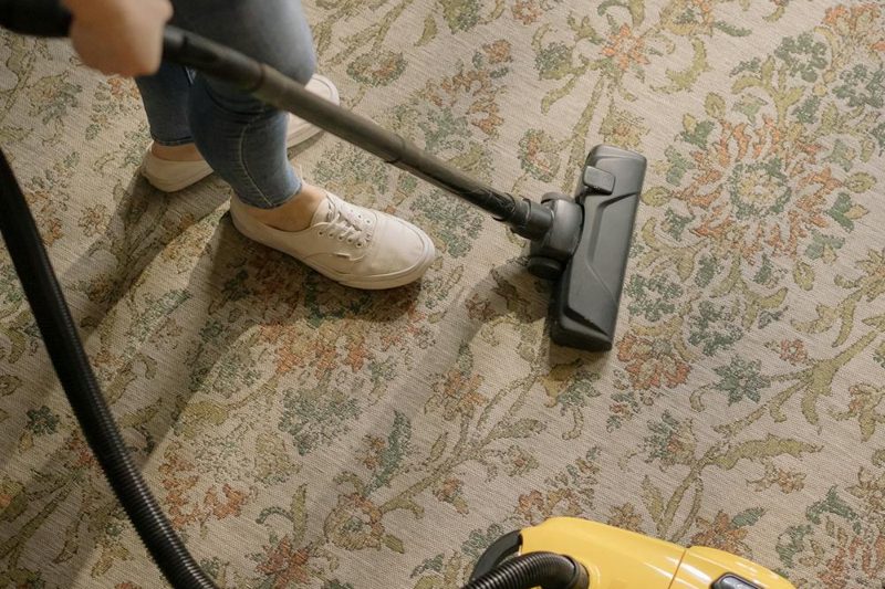Carpet being deep-cleaned in an empty room ready for an end-of-lease inspection