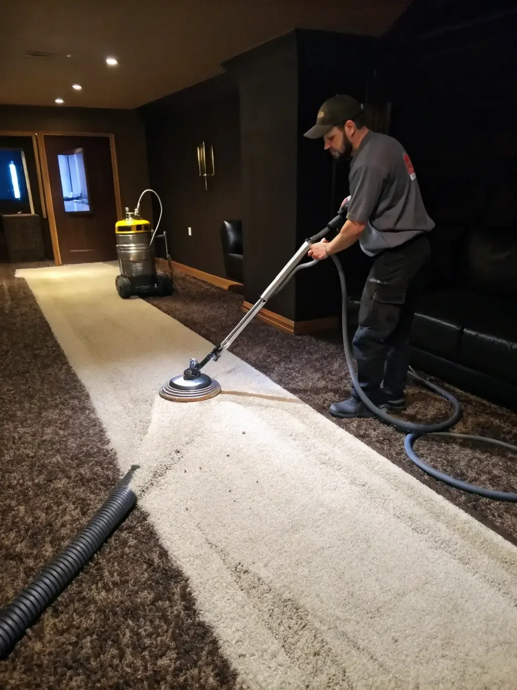Carpet extraction equipment from the source site