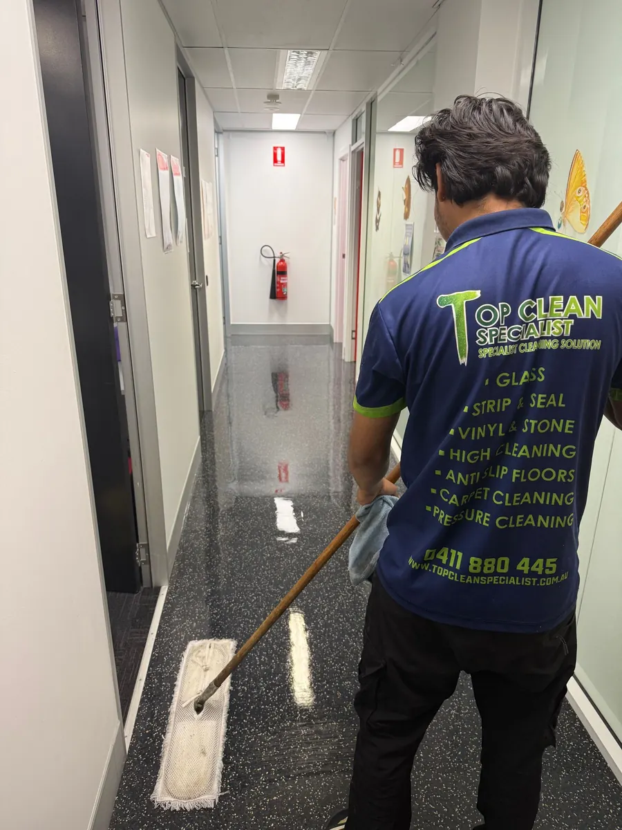Top Clean Specialist floor cleaning technician