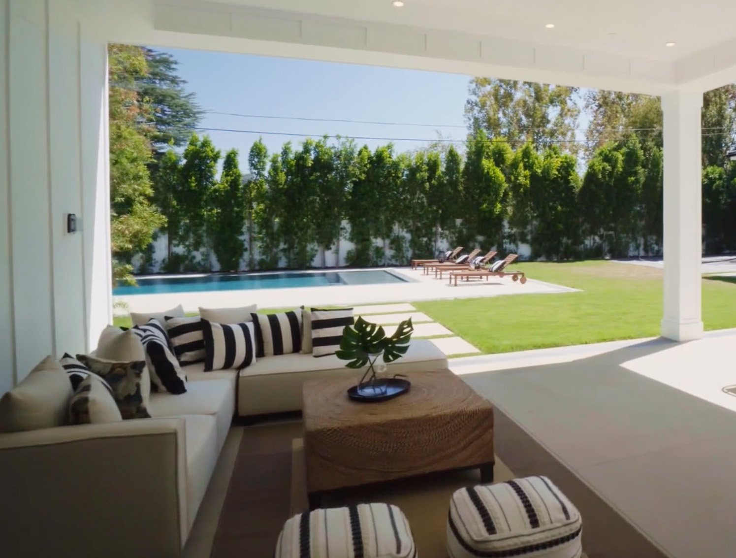 Outdoor living detail