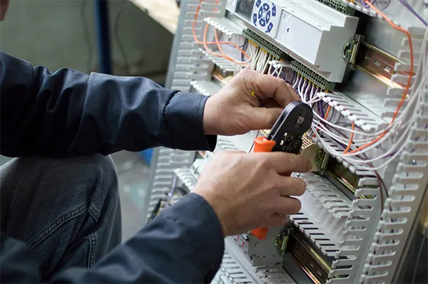 Commercial electrical work in Brisbane