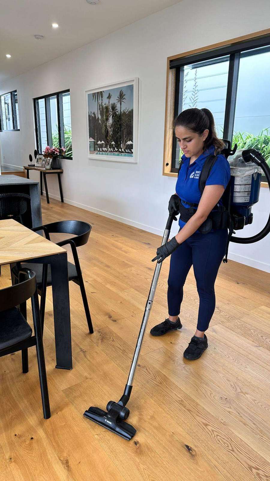 Bond Cleaning by White Glove Cleaners